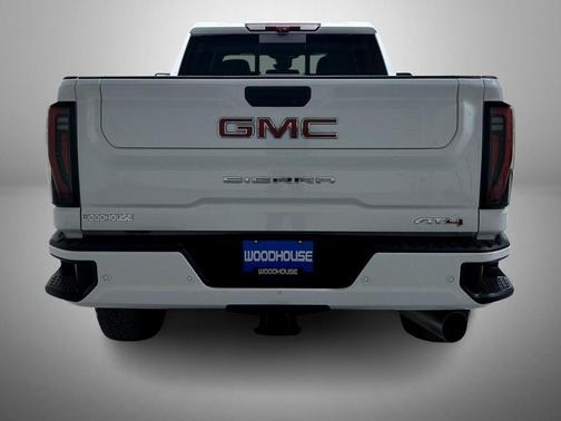 2024 GMC Sierra 2500 AT4