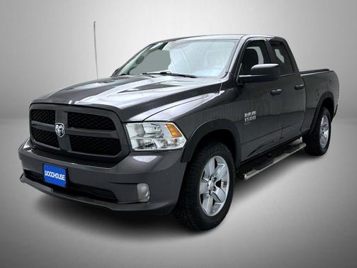 Granite Crystal Metallic Clearcoat 2019 RAM 1500 Express