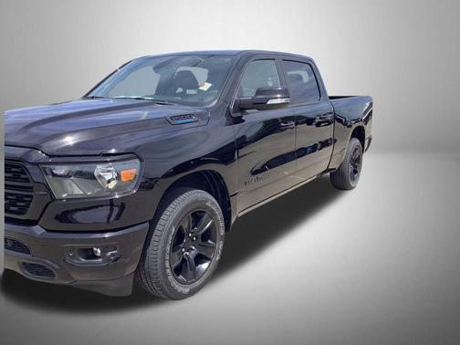 Diamond Black Crystal Pearlcoat 2022 RAM 1500 Big Horn/Lone Star