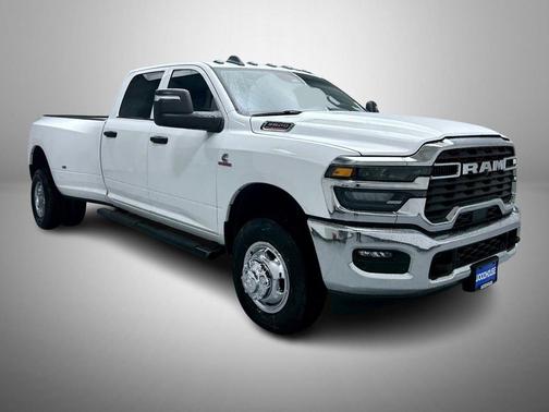 2026 RAM 3500 Tradesman Crew Cab 4x4 8' Box