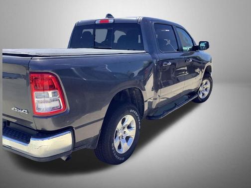 Granite Crystal Metallic Clearcoat 2020 RAM 1500 Big Horn/Lone Star