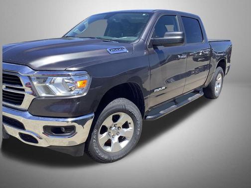 Granite Crystal Metallic Clearcoat 2020 RAM 1500 Big Horn/Lone Star