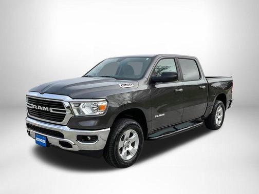 Granite Crystal Metallic Clearcoat 2020 RAM 1500 Big Horn/Lone Star