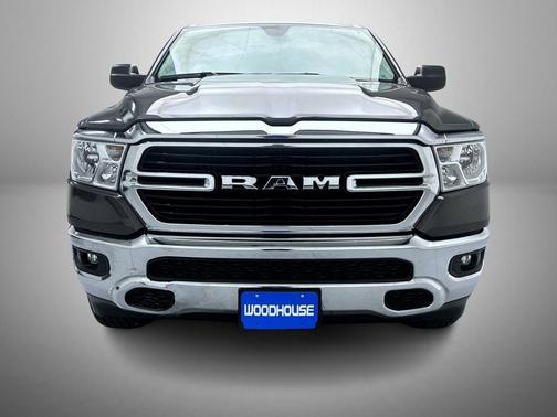 Granite Crystal Metallic Clearcoat 2020 RAM 1500 Big Horn/Lone Star