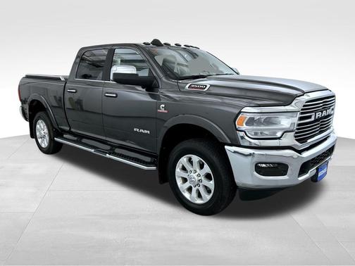2022 RAM 3500 Laramie Crew Cab 4x4 6'4' Box