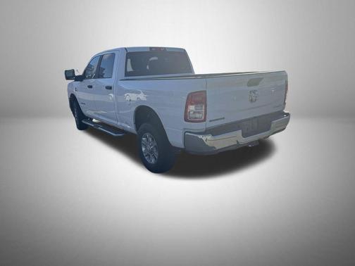 2024 RAM 2500 Big Horn Crew Cab 4x4 8' Box