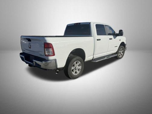 2024 RAM 2500 Big Horn Crew Cab 4x4 8' Box