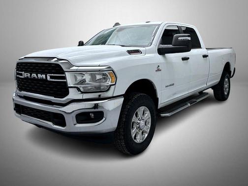 2024 RAM 2500 Big Horn Crew Cab 4x4 8' Box