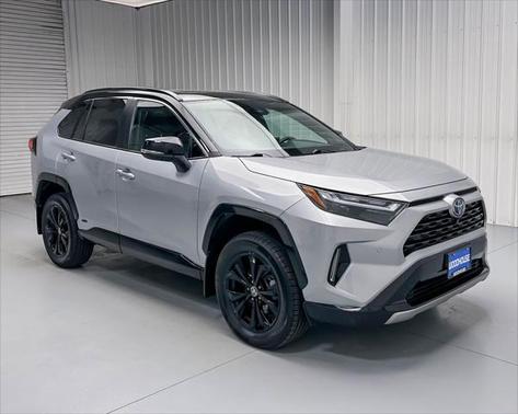 2022 Toyota RAV4 Hybrid SE