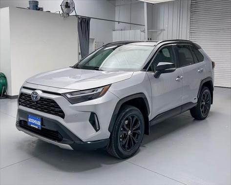 2022 Toyota RAV4 Hybrid SE