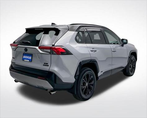 2022 Toyota RAV4 Hybrid SE
