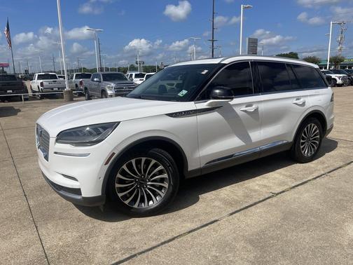 White 2022 Lincoln Aviator Reserve
