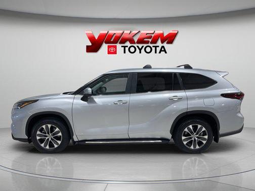 2025 Toyota Highlander Hybrid XLE