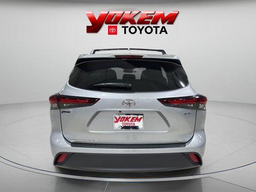 2025 Toyota Highlander Hybrid XLE