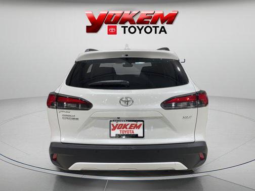 2022 Toyota Corolla Cross XLE