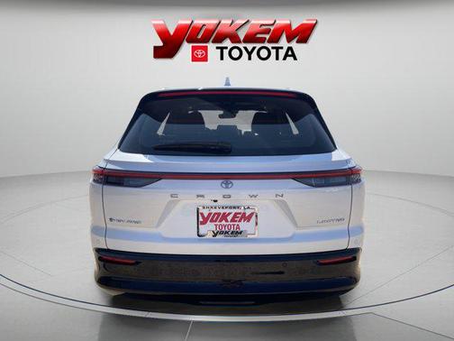 Oxygen White 2025 Toyota Crown Signia Limited