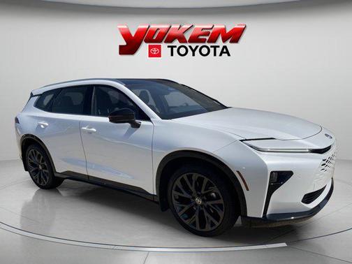 Oxygen White 2025 Toyota Crown Signia Limited