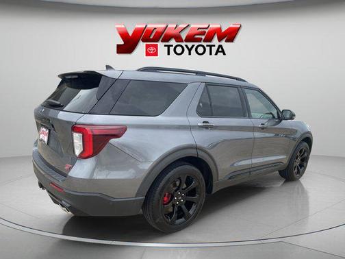 Carbonized Gray Metallic 2021 Ford Explorer ST