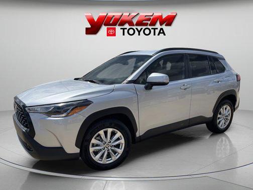 Sonic Silver 2024 Toyota Corolla Cross LE
