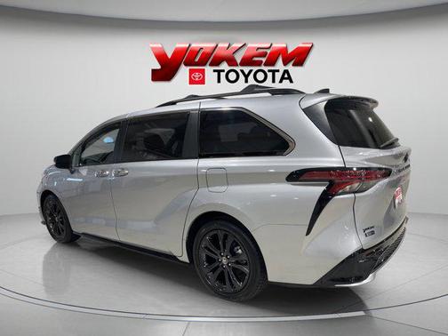 2023 Toyota Sienna XSE 7 Passenger