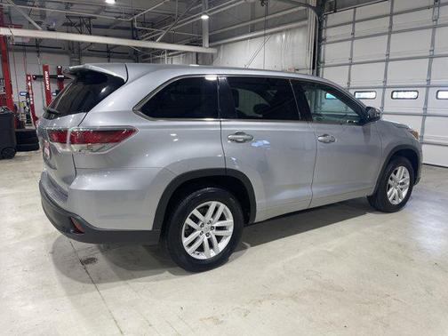 2015 Toyota Highlander LE