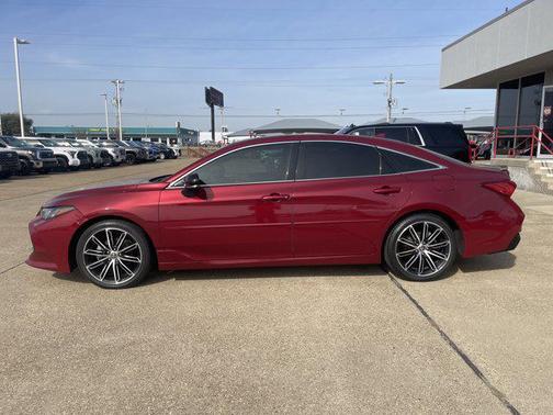 2022 Toyota Avalon Touring