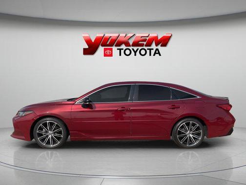 2022 Toyota Avalon Touring