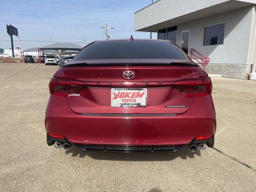 2022 Toyota Avalon Touring