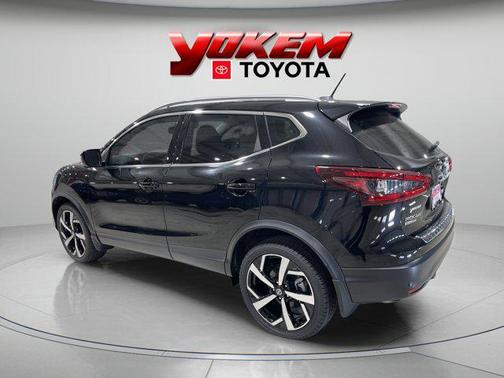 2022 Nissan Rogue Sport SL