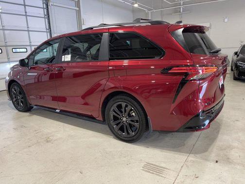 2025 Toyota Sienna XSE 7 Passenger