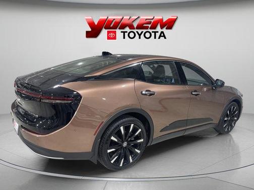 2025 Toyota Crown Platinum