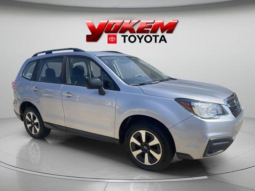 Ice Silver Metallic 2017 Subaru Forester 2.5i