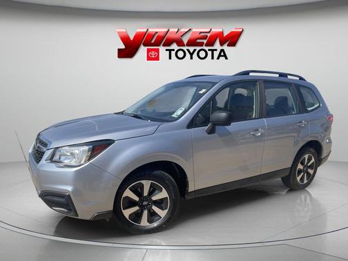 Ice Silver Metallic 2017 Subaru Forester 2.5i