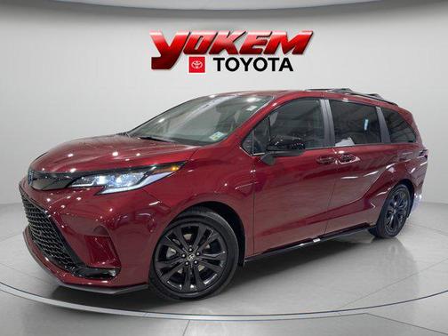 2025 Toyota Sienna XSE 7 Passenger