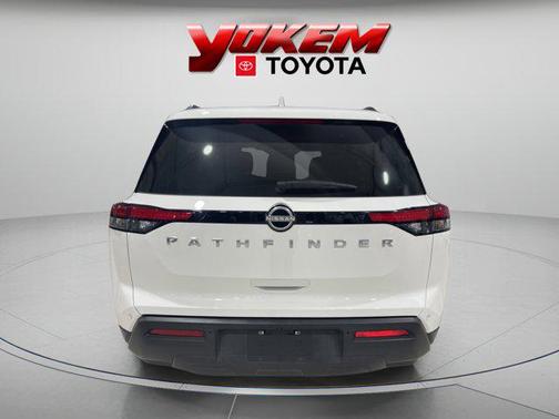 2025 Nissan Pathfinder SV FWD