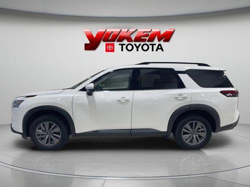 2025 Nissan Pathfinder SV FWD