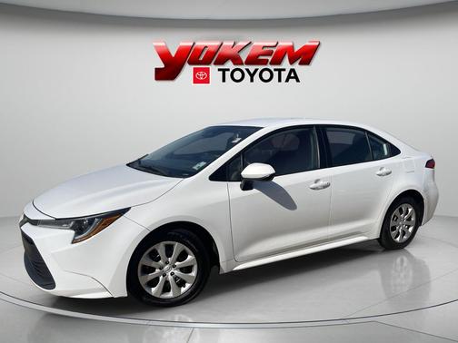 Ice Cap 2024 Toyota Corolla LE