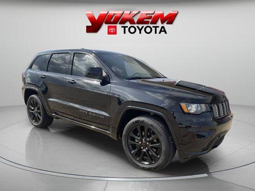 Diamond Black Crystal Pearlcoat 2020 Jeep Grand Cherokee Altitude