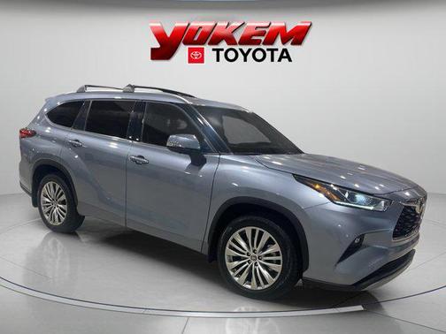 2023 Toyota Highlander Platinum