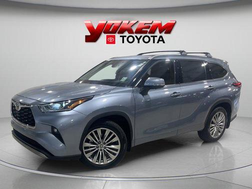 2023 Toyota Highlander Platinum