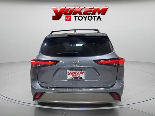 2023 Toyota Highlander Platinum