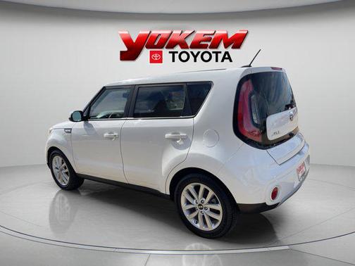 Clear White 2019 Kia Soul +