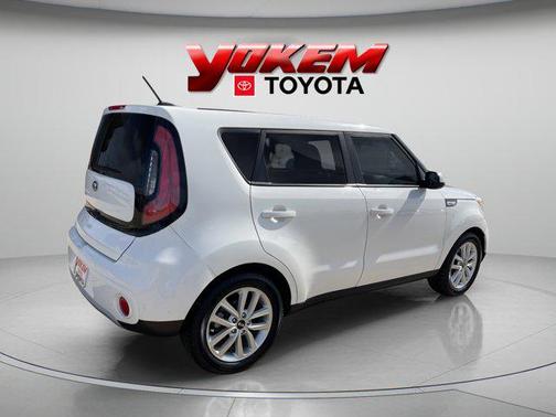 Clear White 2019 Kia Soul +