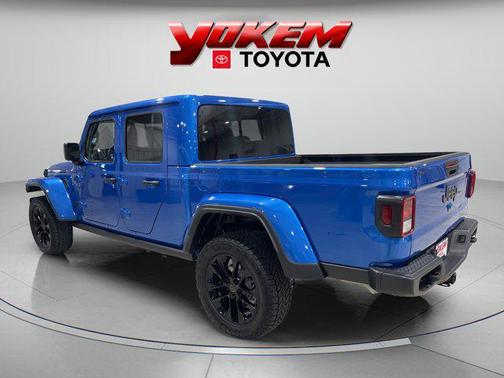 2024 Jeep Gladiator Nighthawk