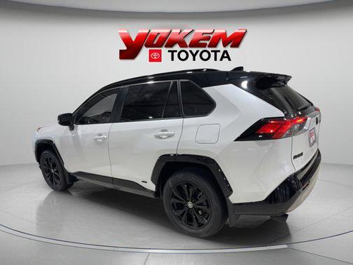 2024 Toyota RAV4 Hybrid SE