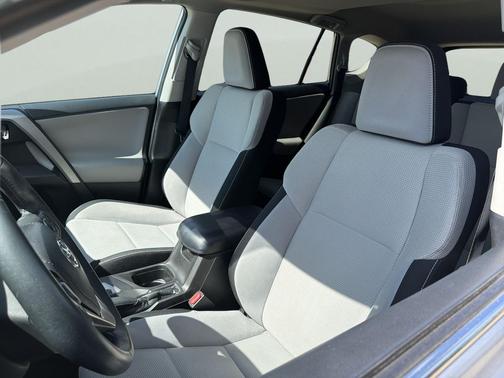Silver Sky Metallic 2016 Toyota RAV4 XLE