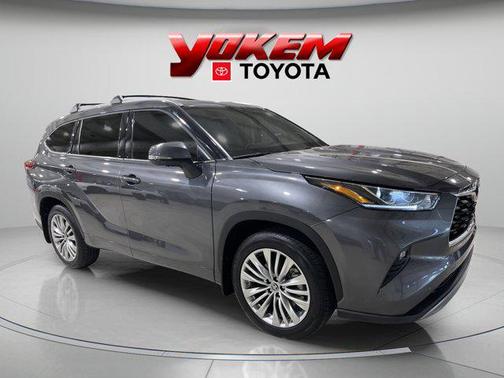 2024 Toyota Highlander Platinum