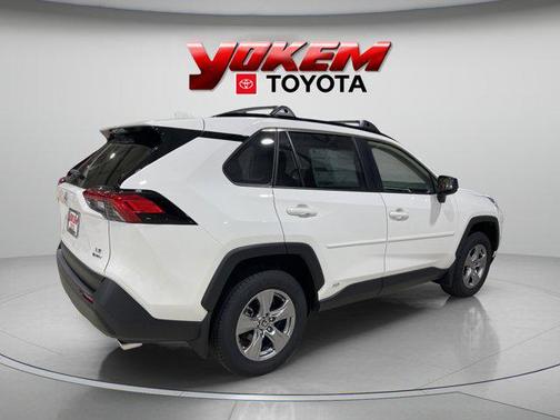 2025 Toyota RAV4 Hybrid LE