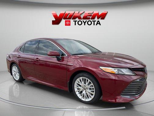 2019 Toyota Camry Hybrid XLE
