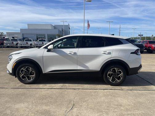 2024 Kia Sportage LX